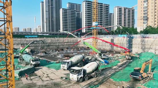 31小時(shí)，7000方！特固德商砼圓滿(mǎn)完成中建二局跨國(guó)區(qū)域總部集聚區(qū)項(xiàng)目1#樓筏板混凝土供應(yīng)任務(wù)